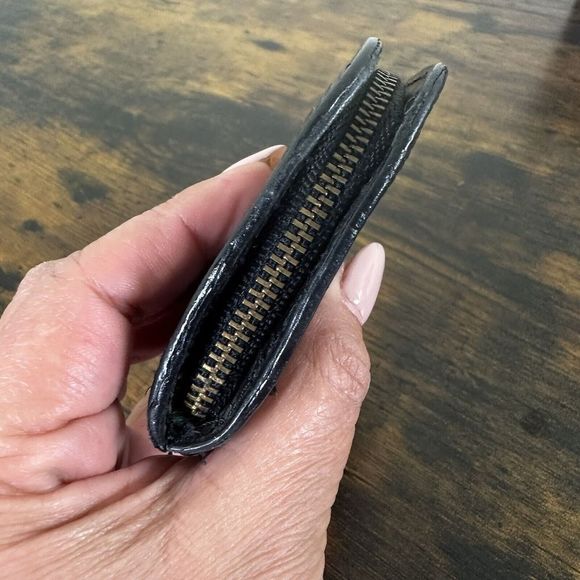 Louis Vuitton Black Epi Leather Demi Lune Zippy Coin Purse Authenticated W/ COA - Picture 6 of 11